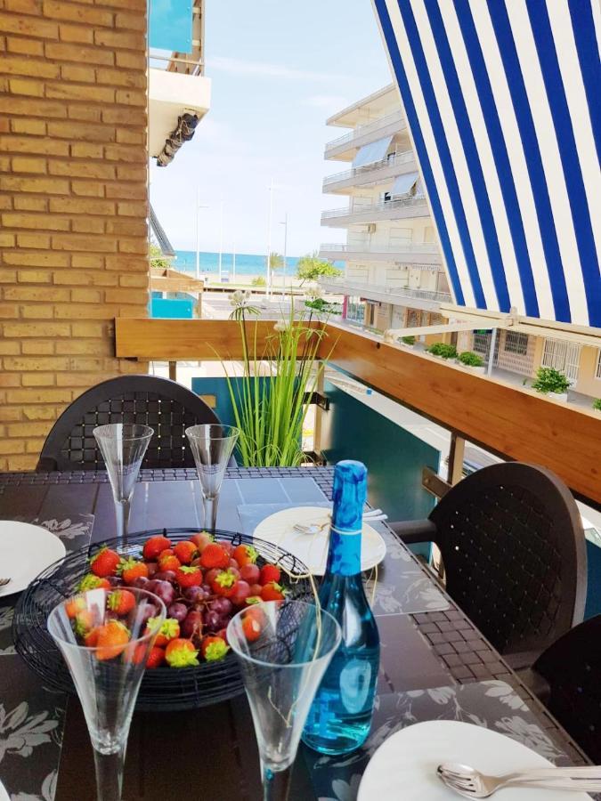 Elizabeth * Gandia